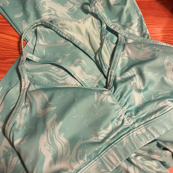 3 Piece Gymshark Set - Picture 2 of 2